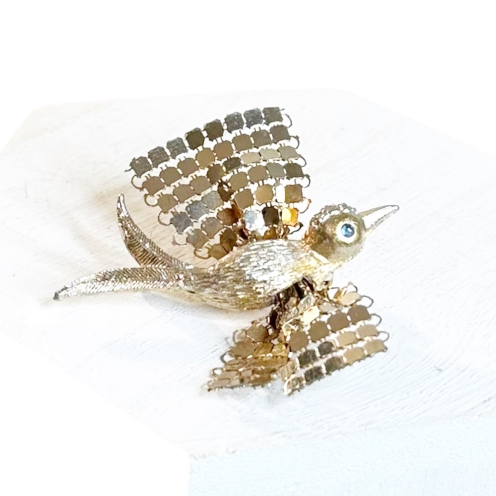 Vintage Metal Mesh Wing Gold Tone Bird Intricate Brooch